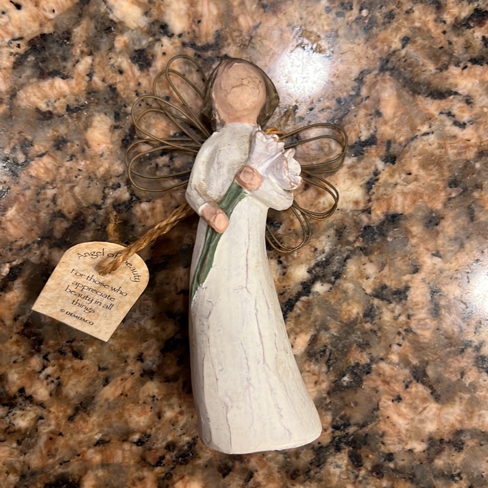 Willow Tree Angel of Beauty - Picture 5 of 8
